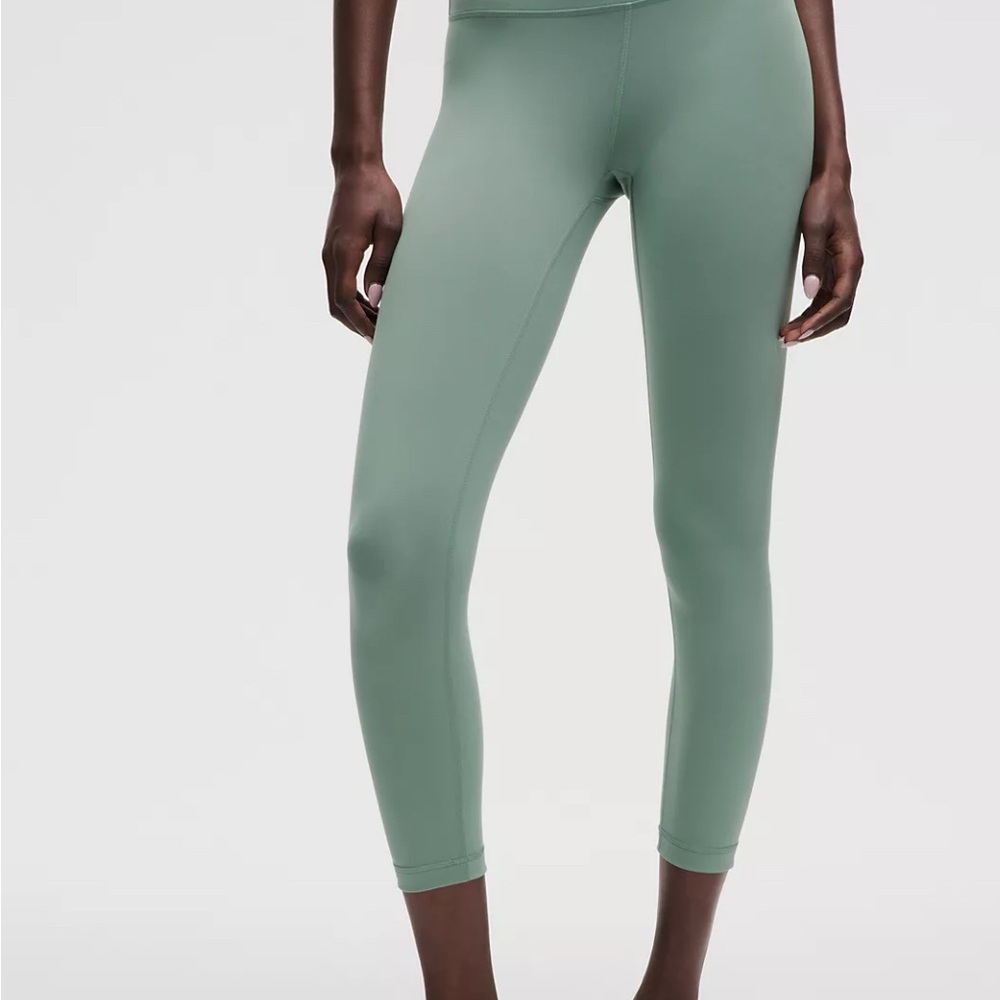 Wunder Train High-Rise Crop 23" in Laurel Green